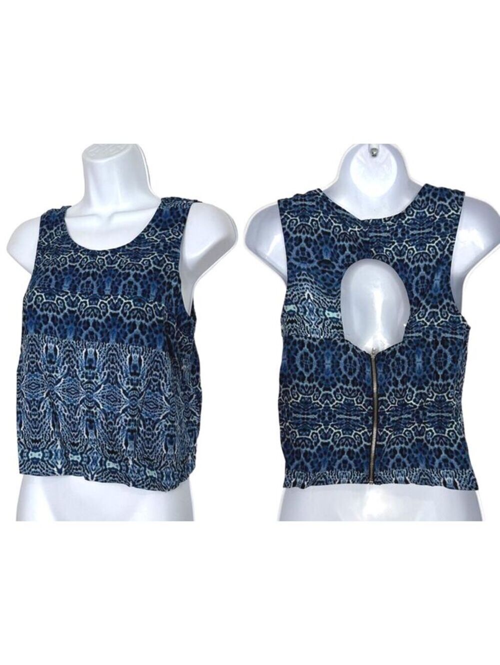 Socialite Women's Medium Blue and Black Animal Print Keyhole Crop Top, Zipper